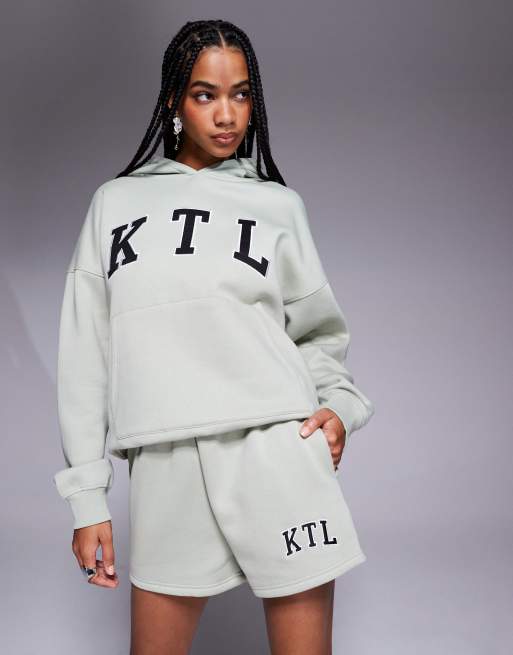 Kaiia – Salviagröna sweatshorts med KTl-logga i bomullsmix, del av set  , 2 av 5