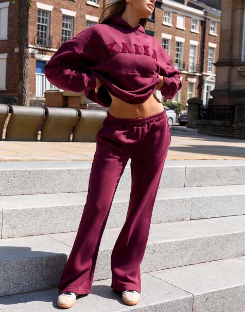 Kaiia – Set mit hohem Baumwollanteil in Burgunderrot mit Logo-Stickerei, bestehend aus Oversize-Kapuzenpullover und Jogginghose - view 1