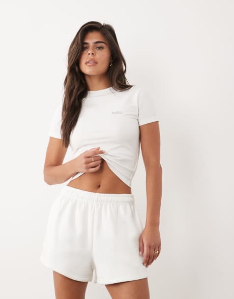 Kaiia - Short d'ensemble molletonné en coton majoritaire avec logo en métal argenté - Blanc - view 1