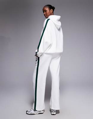 Kaiia Side Stripe Wide Leg Sweatpants In Multi