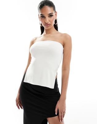 Kaiia Slinky Bandeau Side Split Top In White