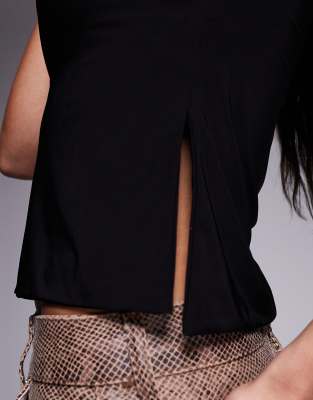 KAIIA EXCLUSIVE SLINKY CAP SLEEVE SIDE SLIT TOP 