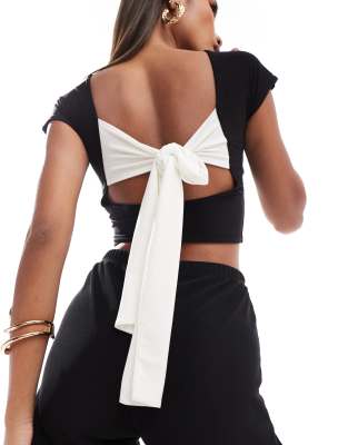 slinky contrast bow tie back top in black