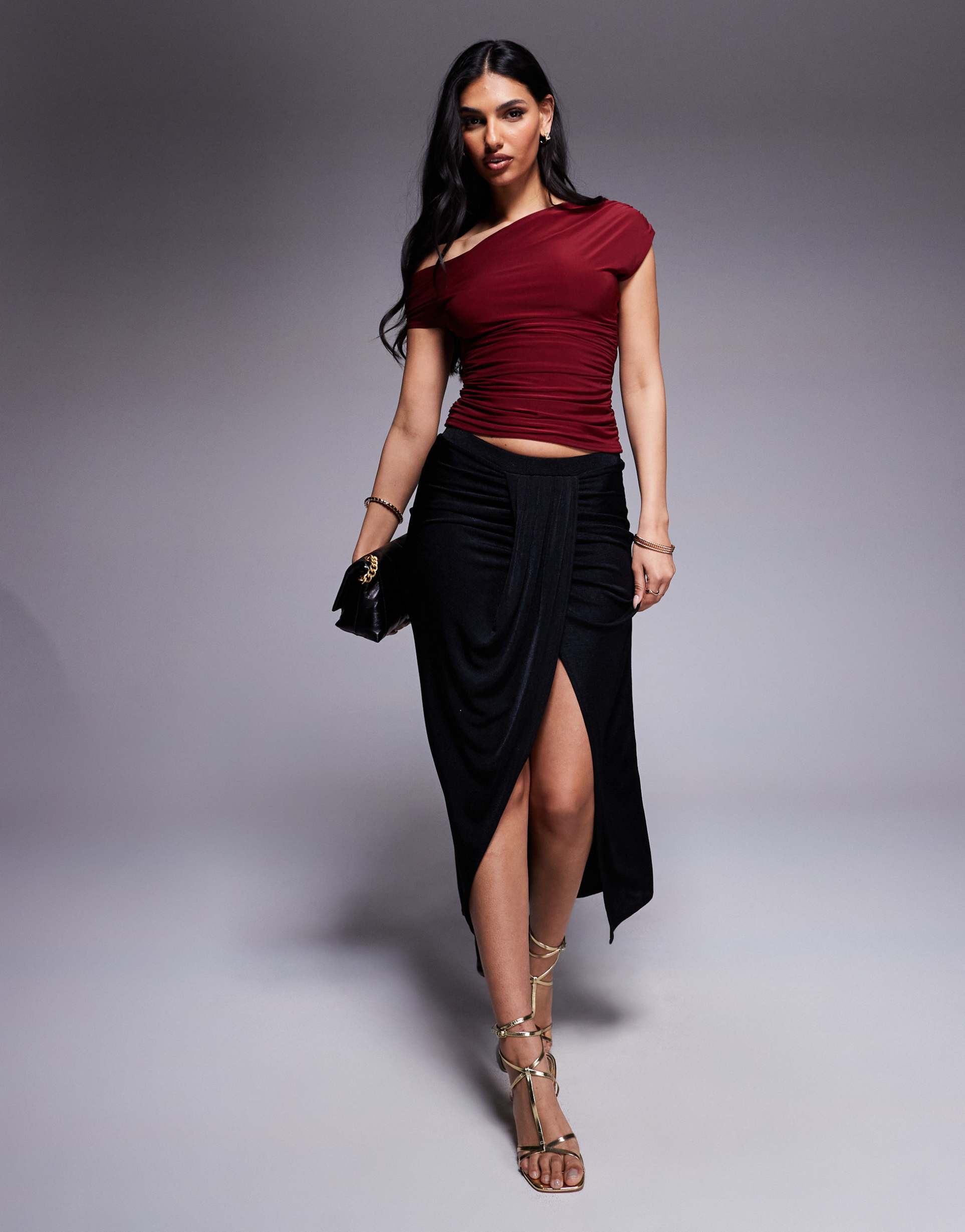 kaiia slinky off-shoulder top in burgundy