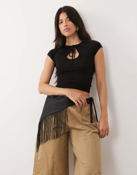 Kaiia - Sort hovedtørklæde med frynser i satin - Kun hos ASOS - view 1