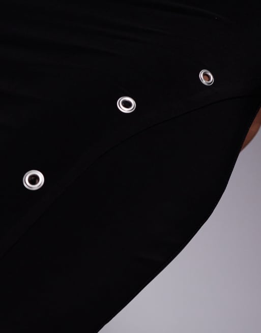 Kaiia - Sort tætsiddende oneshoulder-maxikjole i dobbeltlag med lårslids og snøreringe - Kun hos ASOS, 3 af 4