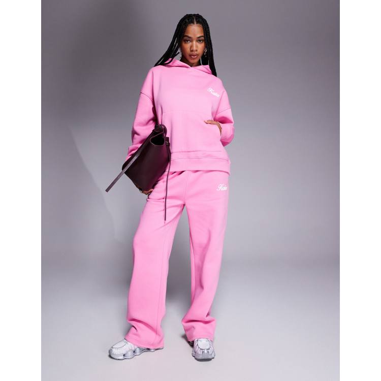 208747616-4?$n_750w$&wid=750&