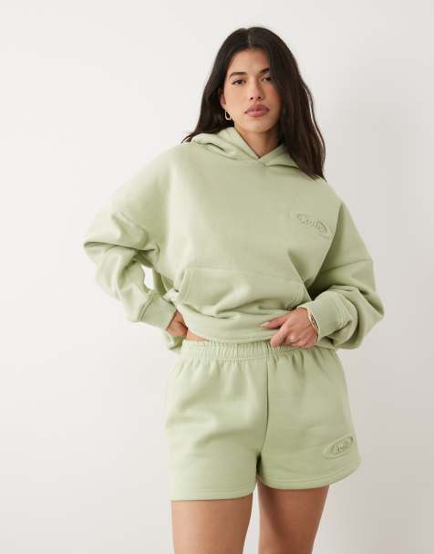 Kaiia - Studio - Co-ord set van oversized hoodie en short met logo in reliëf in groen - view 1