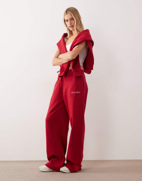 Kaiia Studio - Ensemble avec pantalon de jogging ample, sweat à capuche et débardeur à imprimé cadenas et clé - Rouge/rose - view 1