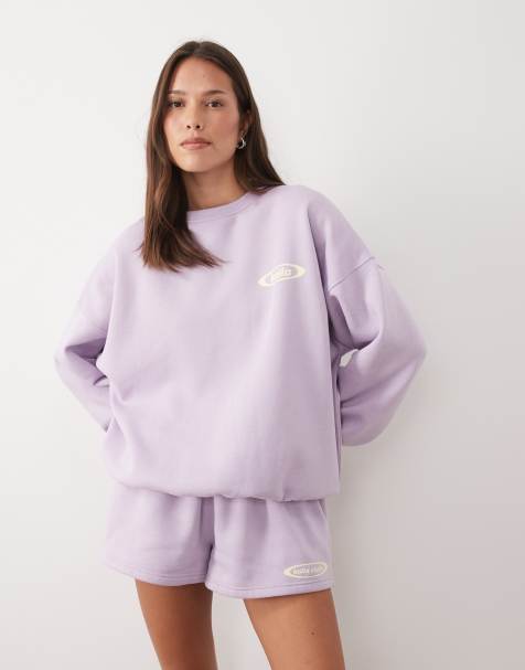 Kaiia Studio – Ljuslila och citrongult set i bomullsrikt tyg med shorts och sweatshirt i oversize med mönstrad logga - view 1