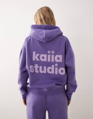 Kaiia Studio - Oversize-Kapuzenpullover in Lila und Flieder mit hohem Baumwollanteil und Stern-Logo, Kombiteil