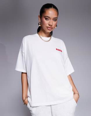 Kaiia Studio - Oversize-T-Shirt in Weiß und Rot mit Bubble-Logo auf dem Rücken