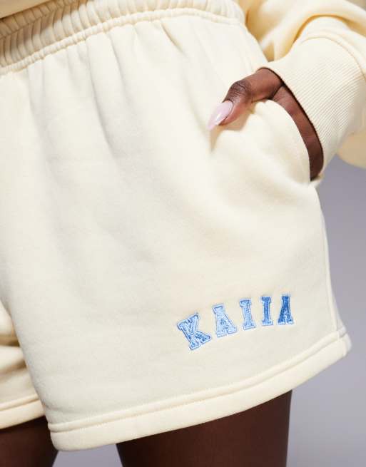 Kaiia - Studio - Short d'ensemble riche en coton avec logo brodé - Citron et bleu, 4 de 5
