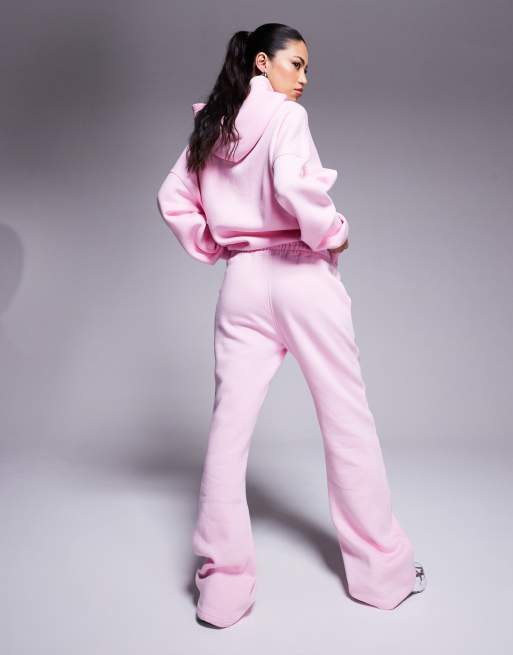 Kaiia Studio – Weit geschnittene Jogginghose aus Baumwollmix in Rosa mit Logo, Kombiteil  , 5 von 5