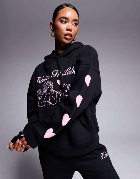 Kaiia - Sweat à capuche d'ensemble oversize avec logo et cœurs bombés sur la manche - Noir/rose - view 1