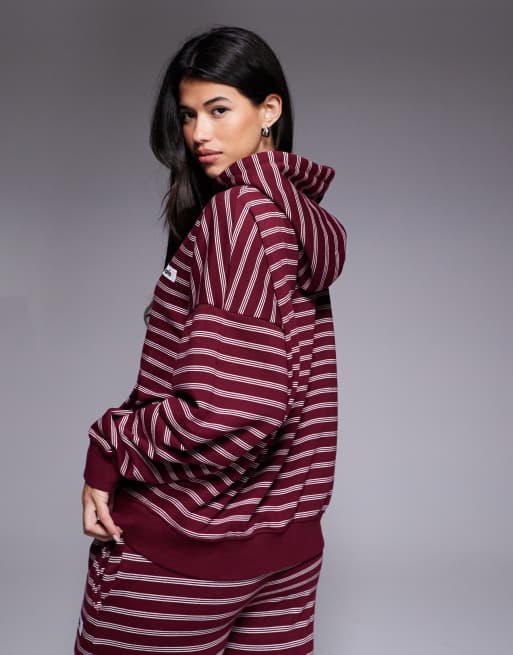 Kaiia - Sweat à capuche d'ensemble oversize en coton mélangé avec patch logo - Rayures bordeaux et crème  , 4 de 4