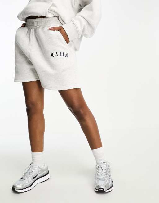 Kaiia - Sweat - Pantaloncini felpati grigio mélange con logo in coordinato, 4 di 4