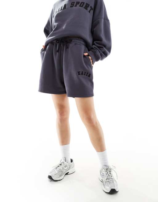 Kaiia sweat shorts co-ord in dark grey, 3 of 5