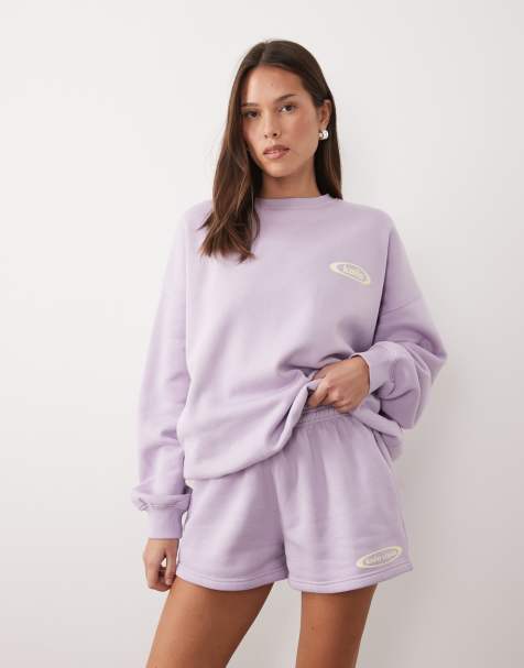 Kaiia – Sweatshorts in Flieder mit hohem Baumwollanteil und Logoprint in Zitronengelb, Kombiteil - view 1