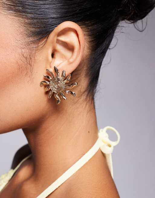 Kaiia swirl sun stud earrings in gold