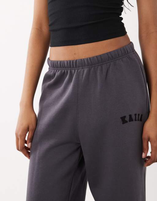 Kaiia Tall cotton blend embroidered logo cuffed sweatpants in dark gray, 4 of 5