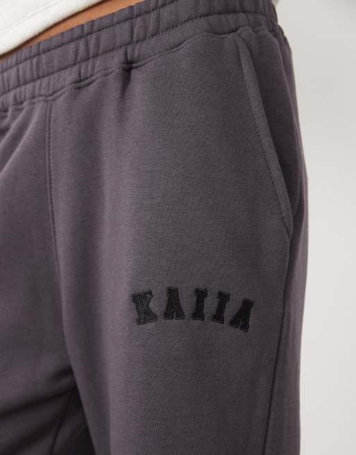 Kaiia Tall cotton blend embroidered logo wide leg trackies in dark grey, 2 of 5