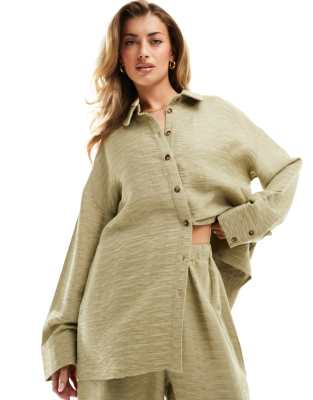 Shop Kaiia Textured Oversized Shirt In Pale Green - Part Of A Set