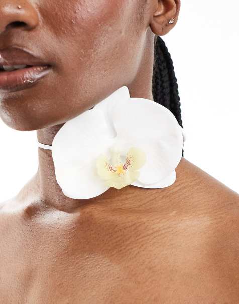 Kaiia tropical flower choker in white - view 1