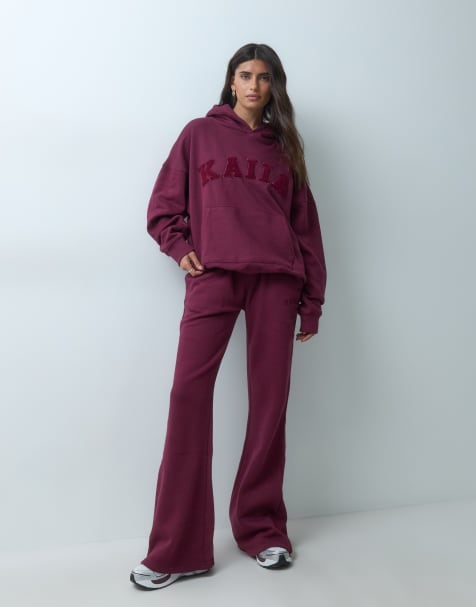 Kaiia – Vinrött set i bomullsrikt tyg med mjukisbyxor och huvtröja i oversized fit med broderad logga - view 1