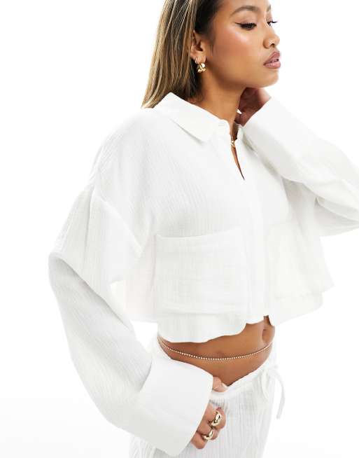 Kaiia – Vit oversize skjorta i kort design med knytning baktill, del av set, 4 av 4