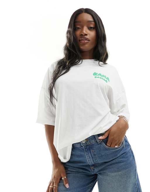 Kaiia – Vit t-shirt i oversize med bubblig logga