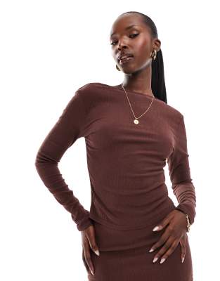 Kaiia Kaiia x Sasha Corte exclusive long sleeve low back top co-ord in chocolate-Brown