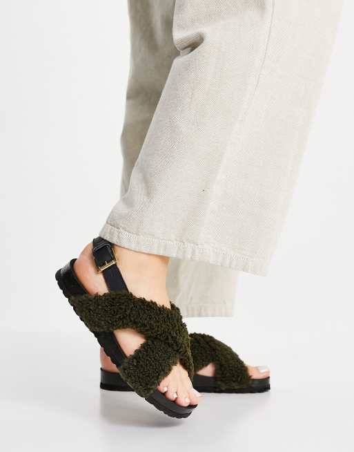 Kaltur teddy flat sandals in green, 2 of 4