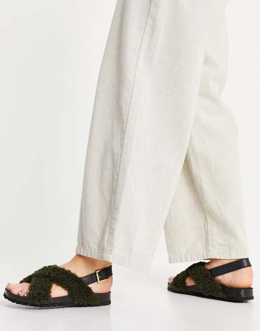 Kaltur teddy flat sandals in green, 4 of 4