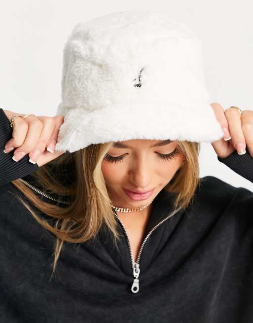 Kangol - Exclusives - Bucket hat van imitatiebont met logo in wit, 3 van 4