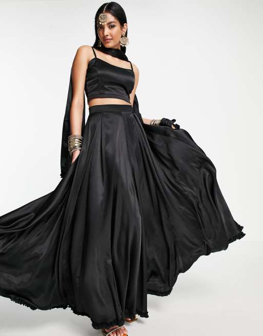 Kanyä London – Ausgestellter Lehenga-Rock und Dupatta-Schal in Schwarz mit Rüschen