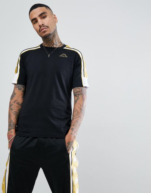 Kappa - T-shirt met logobies in zwart en goud