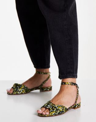 Karen Millen amelia flat sandals in leopard
