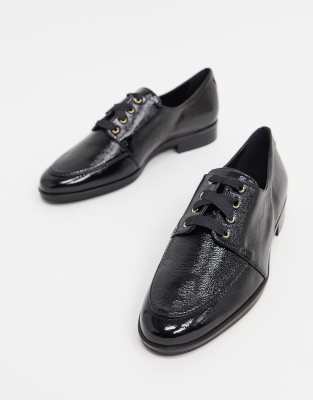 patent leather lace up shoes