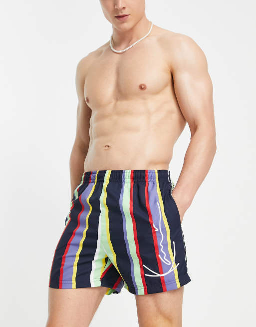 Karl Kani – Boardshorts mit bunten Nadelstreifen und Markenschriftzug 
