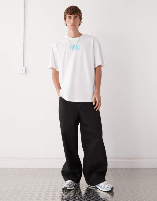 Karl Kani - Hvid oversized T-shirt med 'Studios'-print på brystet og ryggen, 2 af 5