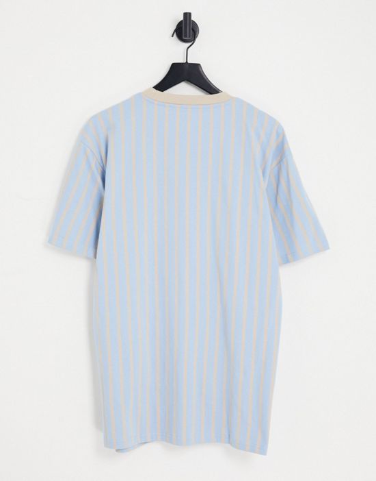 https://images.asos-media.com/products/karl-kani-keans-signature-t-shirt-in-blue-with-sand-pinstripe/202228368-2?$n_550w$&wid=550&fit=constrain
