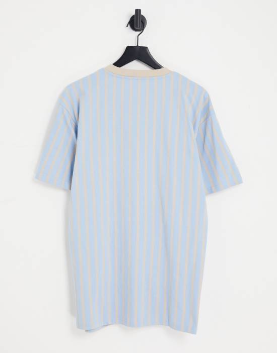 https://images.asos-media.com/products/karl-kani-keans-signature-t-shirt-in-blue-with-sand-pinstripe/202228368-2?$n_550w$&wid=550&fit=constrain