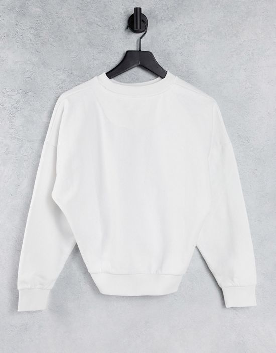 https://images.asos-media.com/products/karl-kani-relaxed-sweatshirt-with-retro-logo/200921210-4?$n_550w$&wid=550&fit=constrain