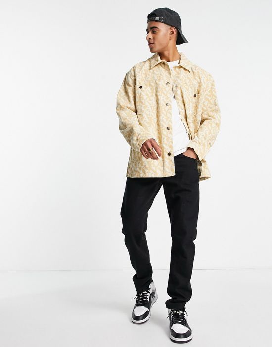 https://images.asos-media.com/products/karl-kani-signature-overshirt-in-sand-with-all-over-logo-print-part-of-a-set/202226148-4?$n_550w$&wid=550&fit=constrain