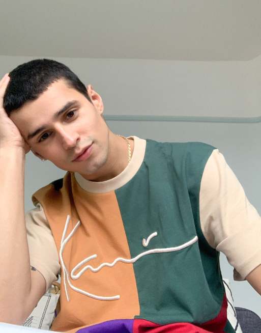 Karl Kani – T-Shirt mit bunten Blockfarben und Markenschriftzug, 3 von 4