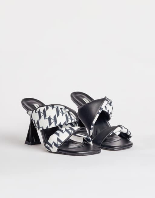 Karl Lagerfeld - Debute - Højhælede mules med snoning foran og monogram