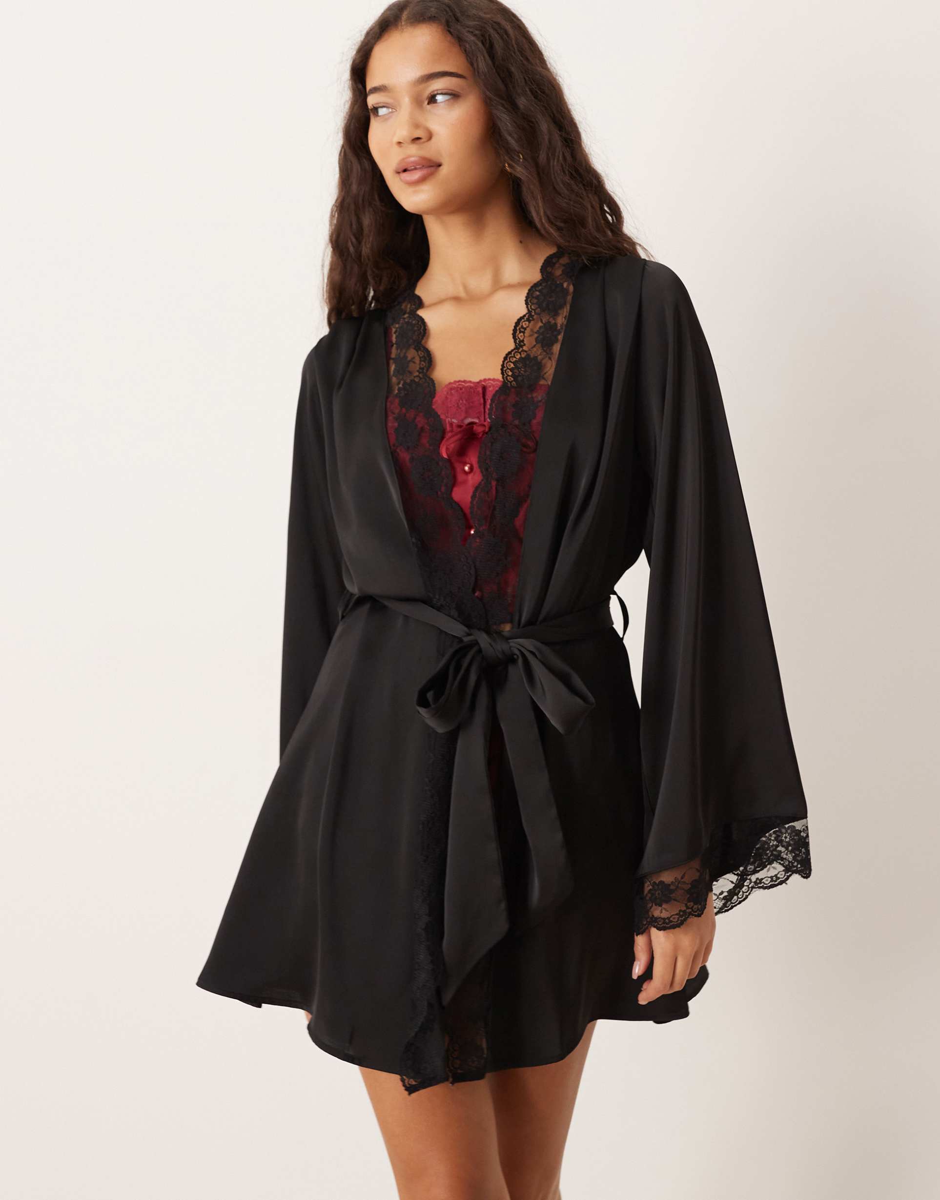 kat the label sidney robe in black