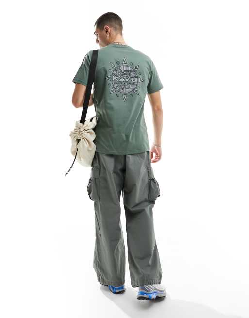 Kavu – Compass – T-shirt w kolorze khaki z nadrukiem na plecach