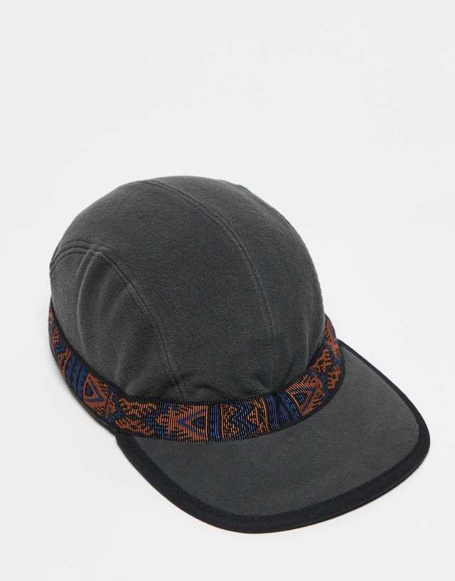 KAVU - fleece strap cap in grey